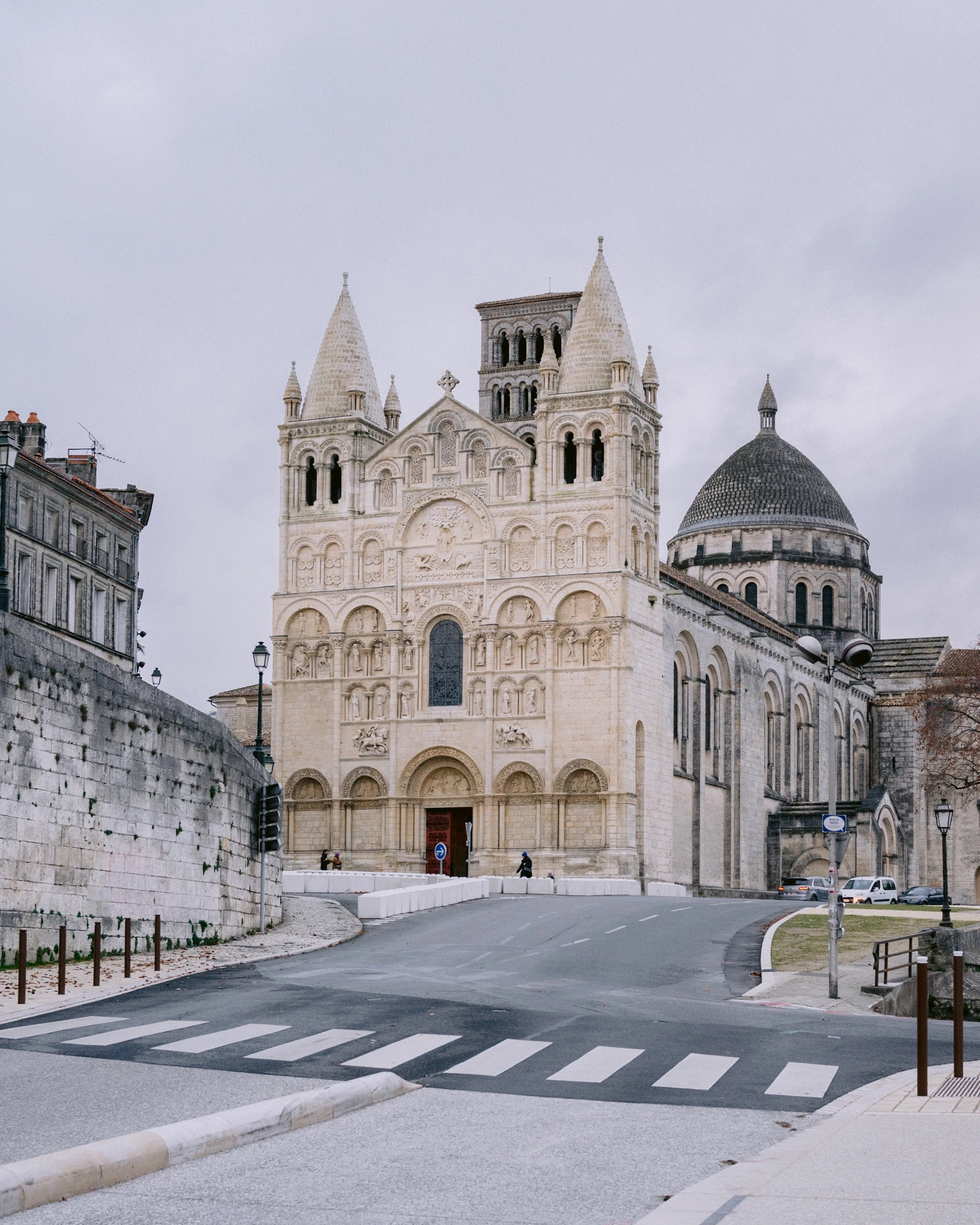 Cathédrale Saint-Pierre d'Angoulême — lieu de mariage en Charente
