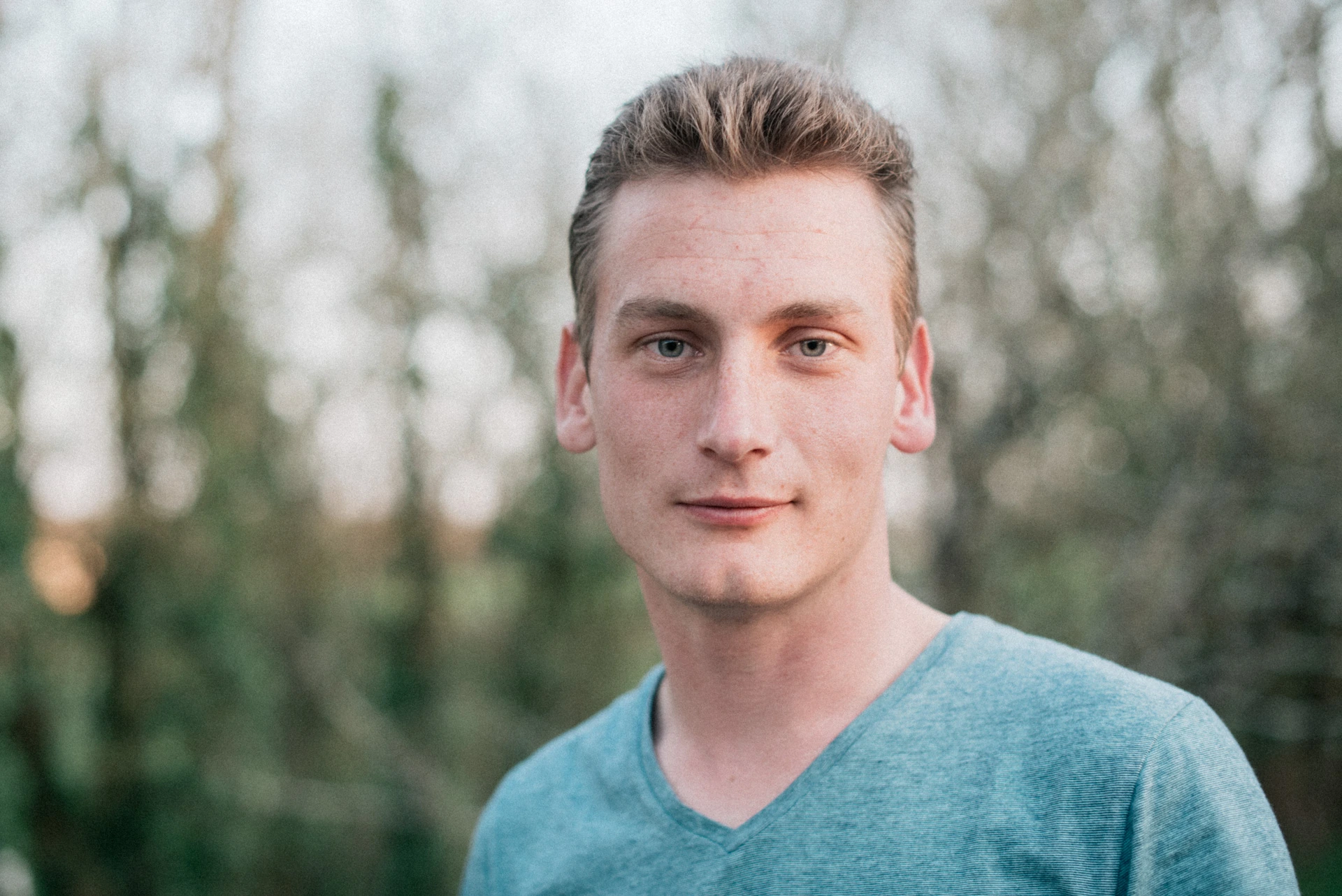 Photographe portrait homme regard naturel Charente — Coulgens