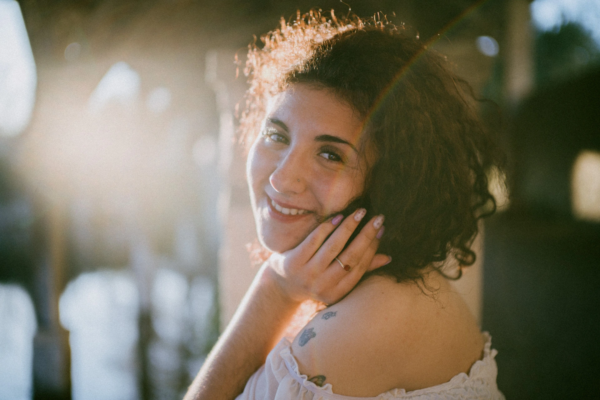 Photographe portrait lifestyle femme contre-jour Charente — Ruffec